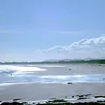 White Sands Hotel
