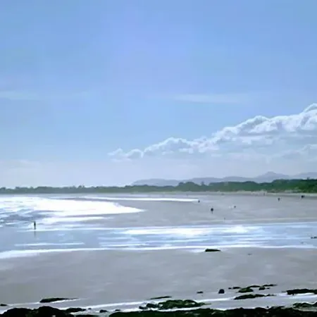 White Sands Hotel